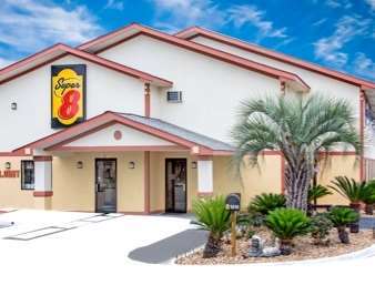 Super 8 By Wyndham Douglas Exterior photo